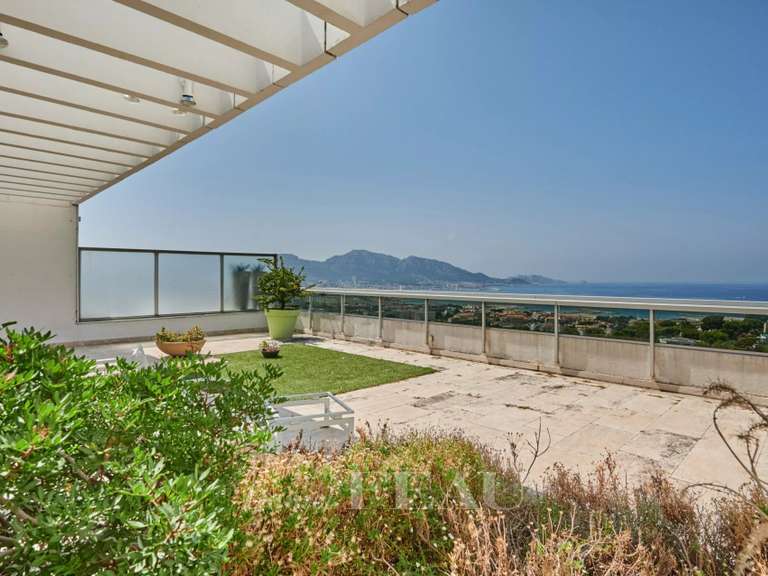 Appartement Marseille 8e - 4 chambres - 215m²