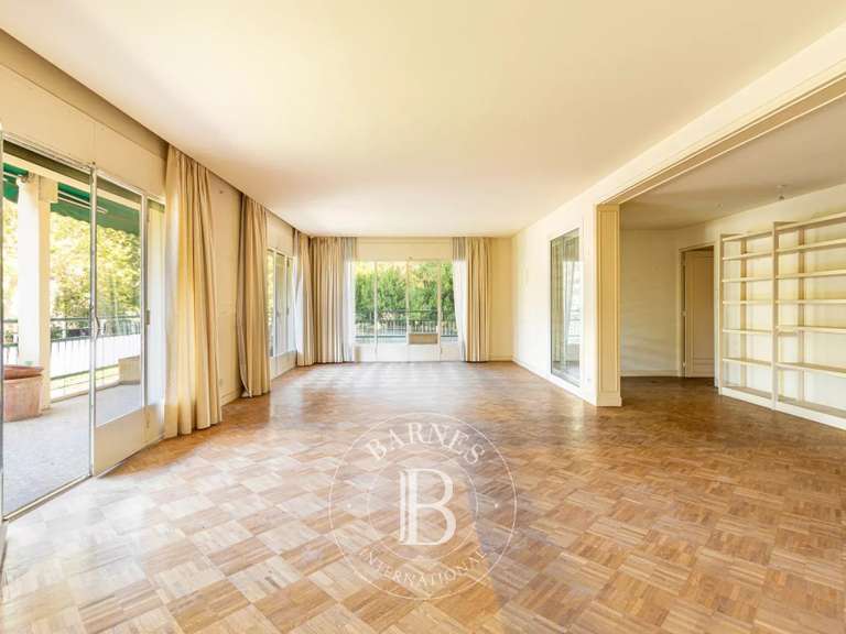Appartement Marseille 8e - 3 chambres - 232m²