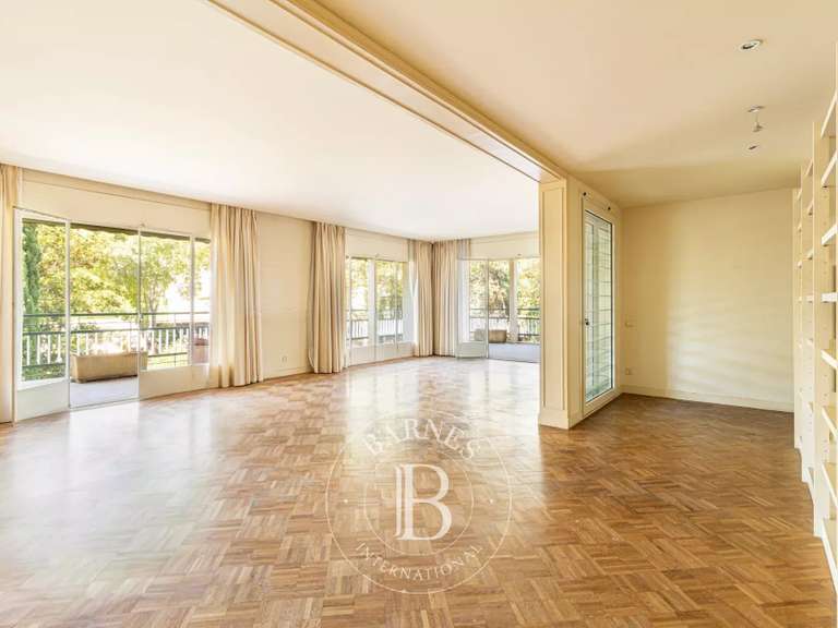 Appartement Marseille 8e - 3 chambres - 232m²