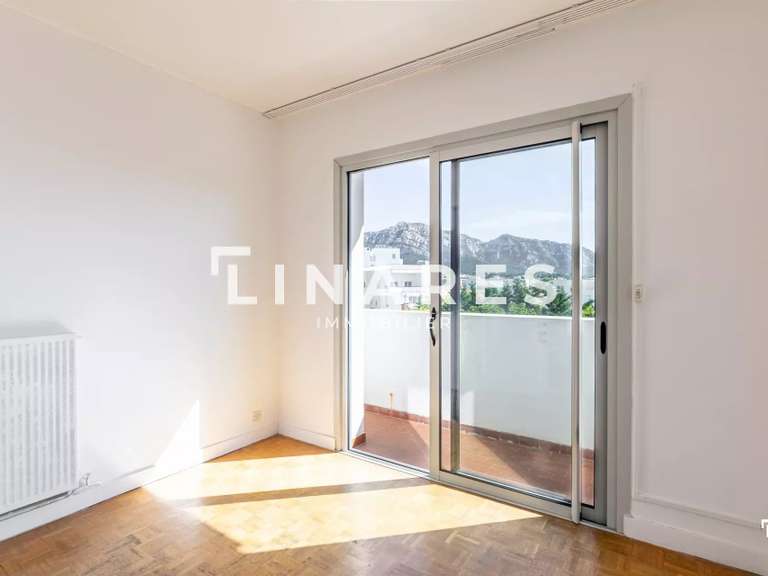 Appartement Marseille 8e - 3 chambres - 90m²