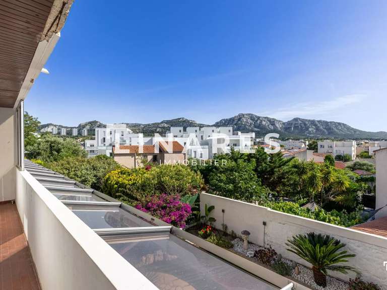 Appartement Marseille 8e - 3 chambres - 90m²