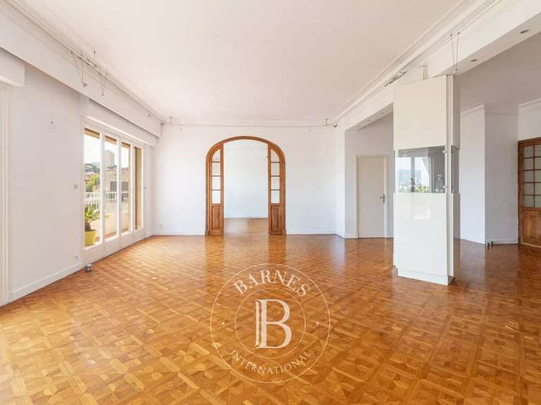 Appartement Marseille 8e - 4 chambres - 343m²