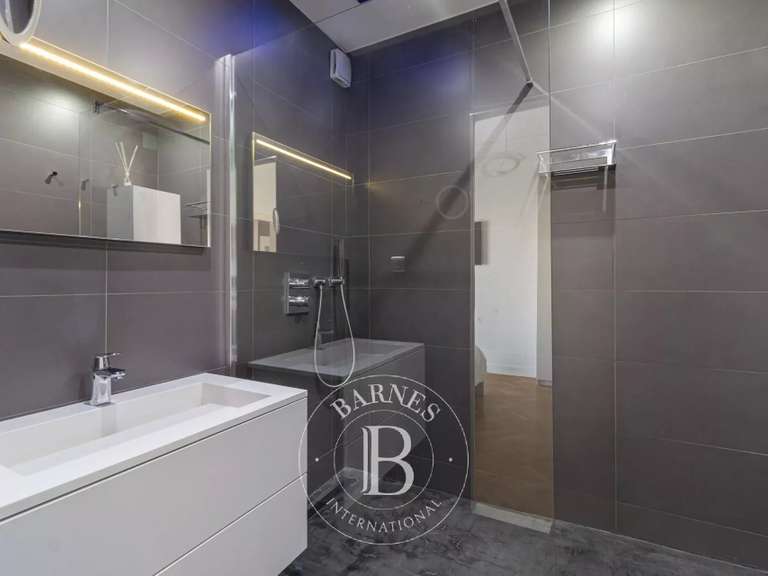 Appartement Marseille 8e - 4 chambres - 343m²