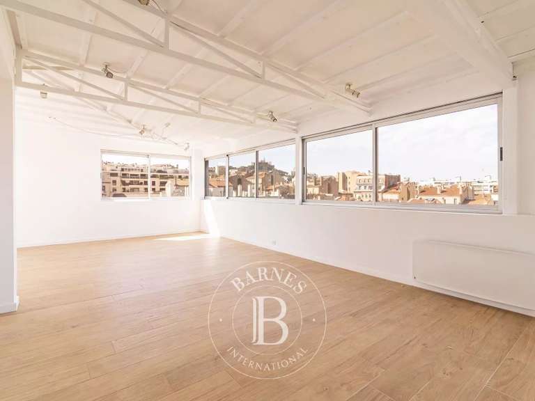 Appartement Marseille 8e - 4 chambres - 343m²