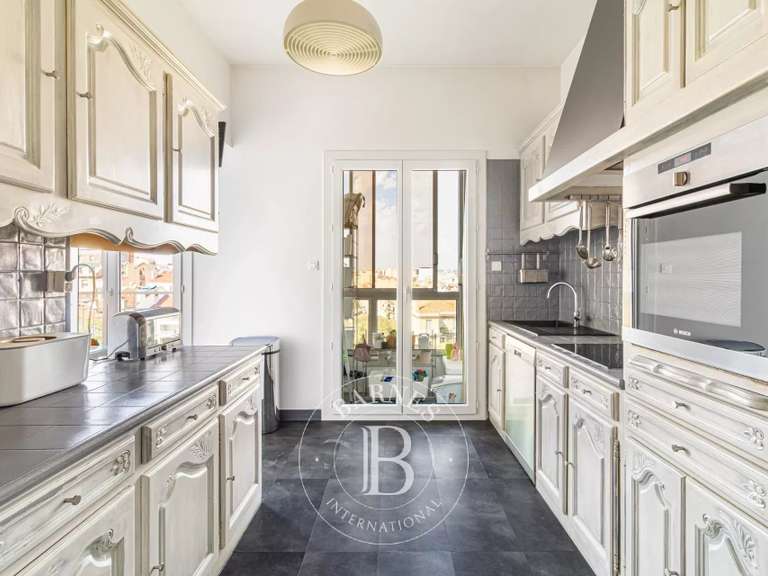 Appartement Marseille 8e - 4 chambres - 343m²