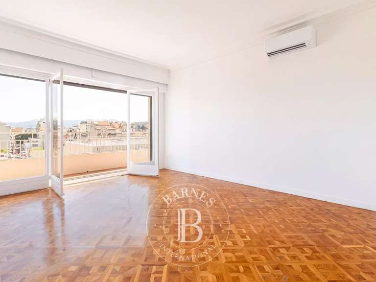 Appartement Marseille 8e - 4 chambres - 343m²