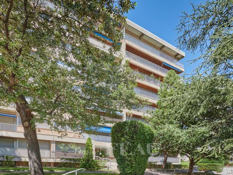 Appartement Marseille 8e - 3 chambres - 188m²