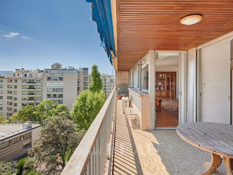 Appartement Marseille 8e - 3 chambres - 188m²
