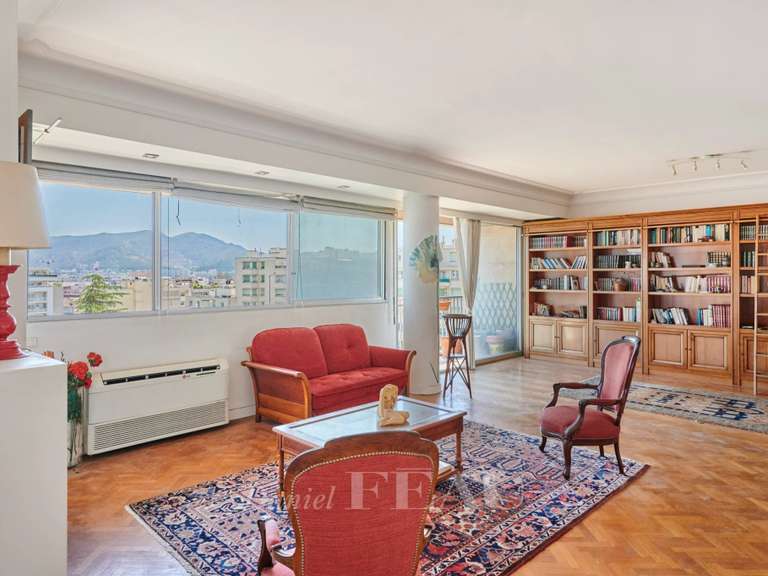 Appartement Marseille 8e - 3 chambres - 188m²