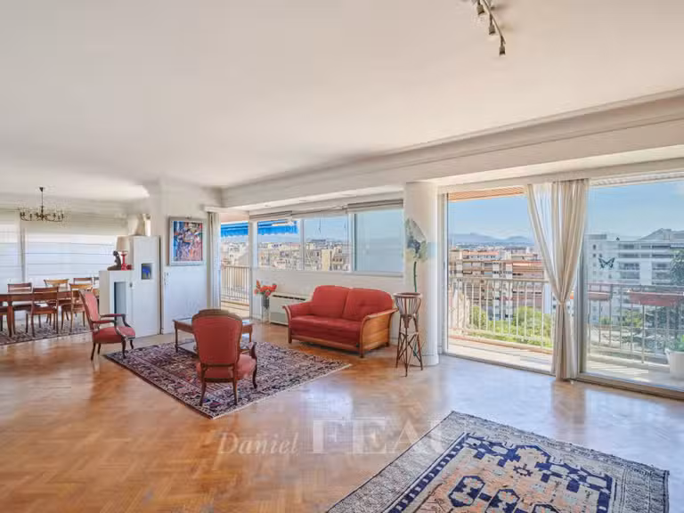 Appartement Marseille 8e - 3 chambres - 188m²