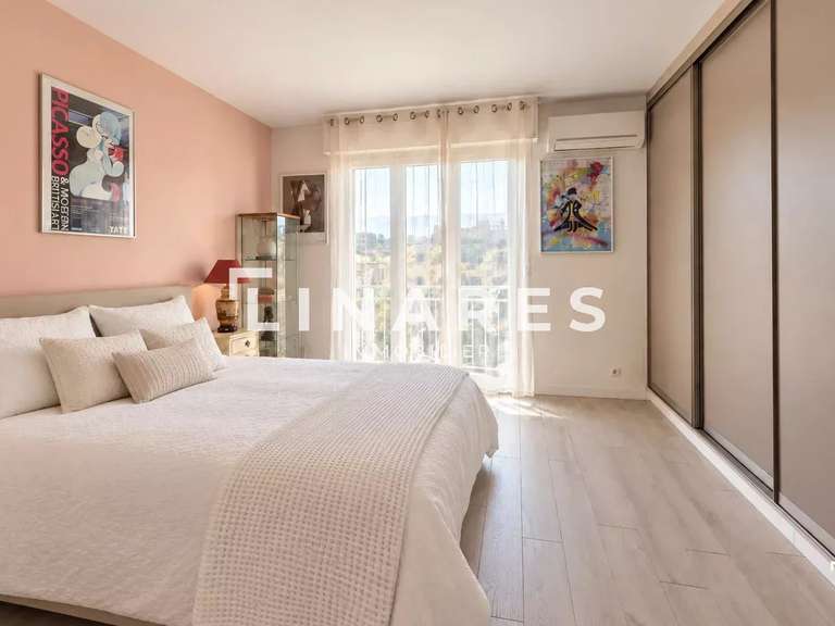 Appartement Marseille 8e - 3 chambres - 143m²