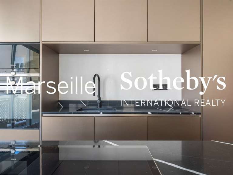 Appartement Marseille 8e - 3 chambres - 204m²