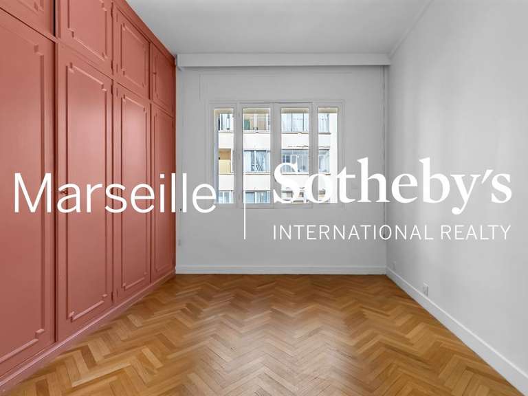 Appartement Marseille 8e - 3 chambres - 204m²