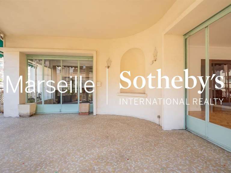 Appartement Marseille 8e - 3 chambres - 204m²