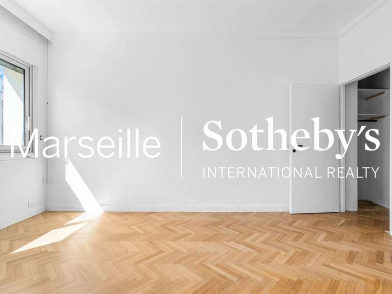 Appartement Marseille 8e - 3 chambres - 204m²