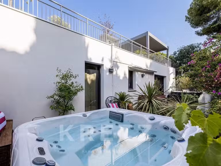 Appartement Marseille 8e - 3 chambres - 130m²