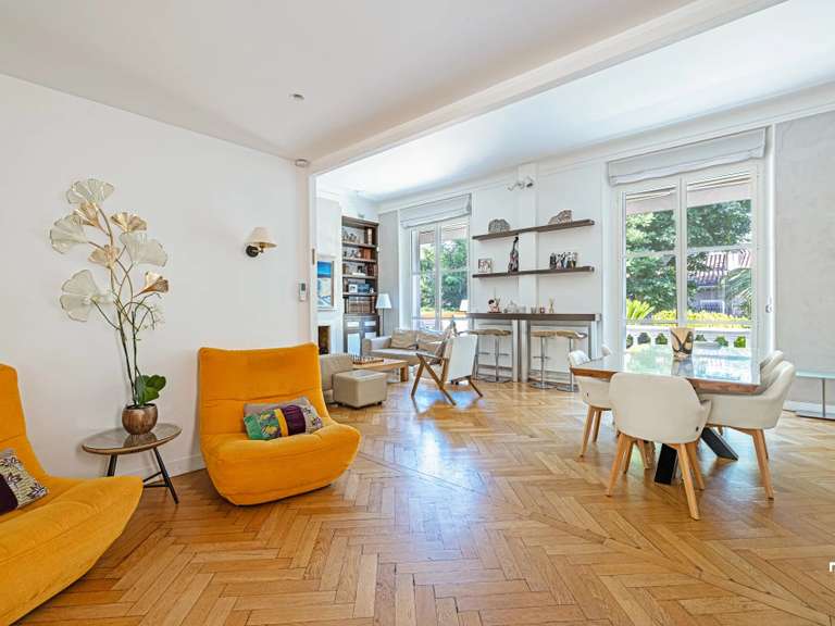 Appartement Marseille 8e - 6 chambres - 325m²
