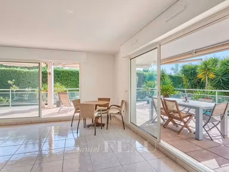 Appartement Marseille 8e - 3 chambres - 94m²