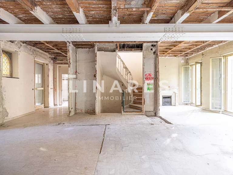 Mansion Marseille 8e - 357m²