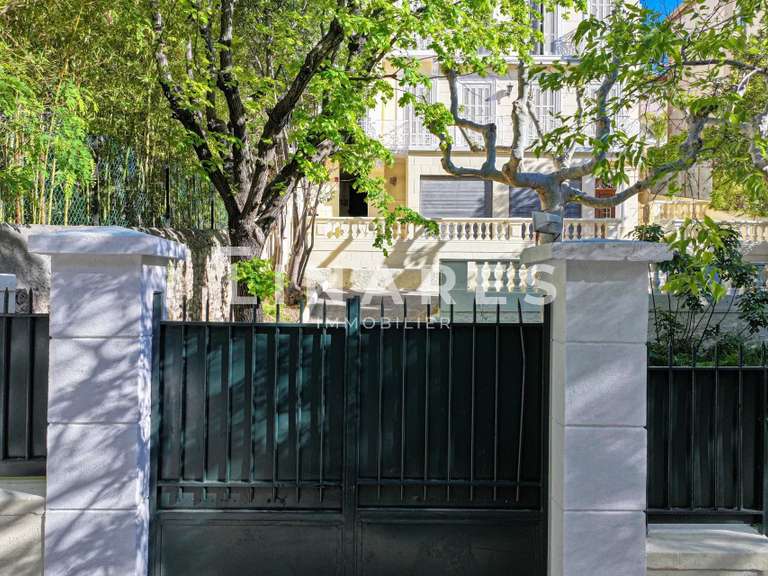 Mansion Marseille 8e - 357m²