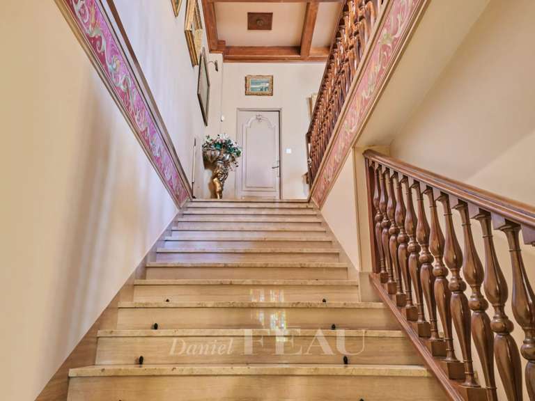 Hôtel particulier Marseille 8e - 5 chambres - 398m²