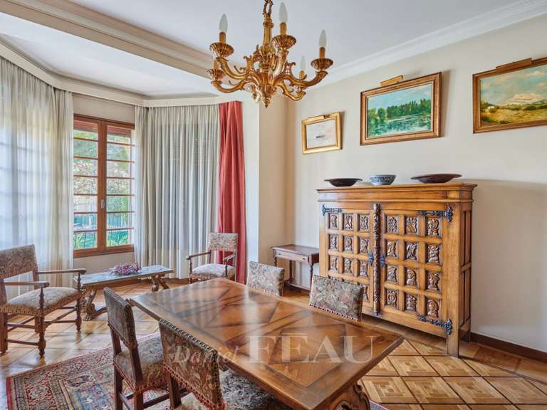 Hôtel particulier Marseille 8e - 5 chambres - 398m²