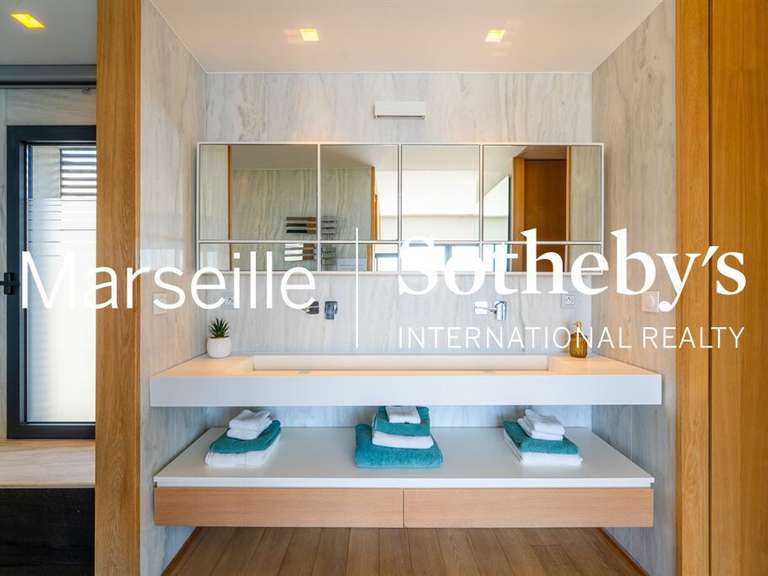 Maison Marseille 8e - 3 chambres - 225m²