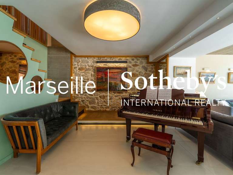 Maison Marseille 8e - 3 chambres - 225m²