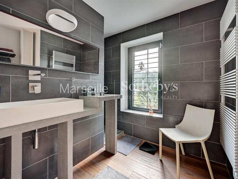 House Marseille 8e - 2 bedrooms - 204m²