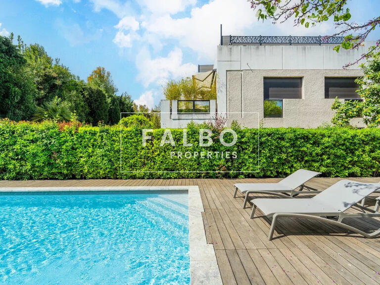Maison Marseille 8e - 2 chambres - 219m²