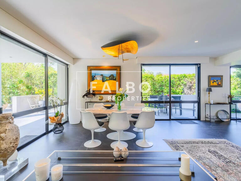 Maison Marseille 8e - 2 chambres - 219m²