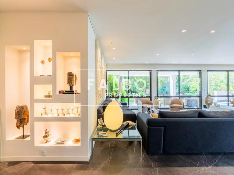 Maison Marseille 8e - 2 chambres - 219m²