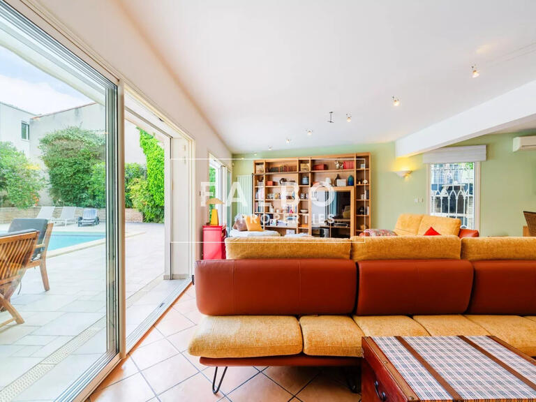 Maison Marseille 8e - 5 chambres - 220m²