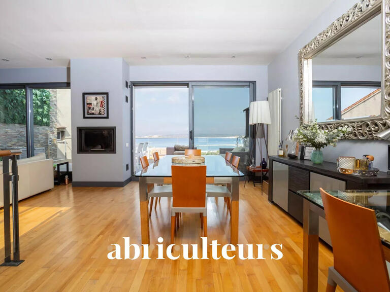 Maison Marseille 8e - 4 chambres - 195m²