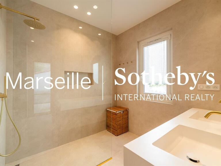 Maison Marseille 8e - 4 chambres - 313m²