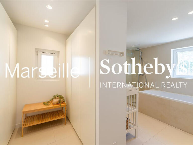 Maison Marseille 8e - 4 chambres - 313m²