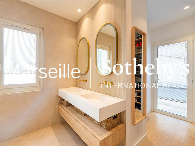 Maison Marseille 8e - 4 chambres - 313m²