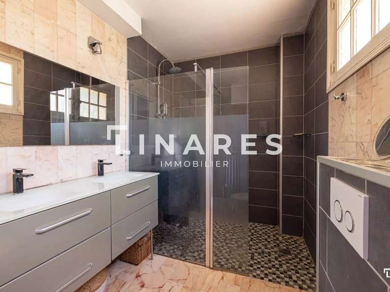Maison Marseille 8e - 5 chambres - 255m²