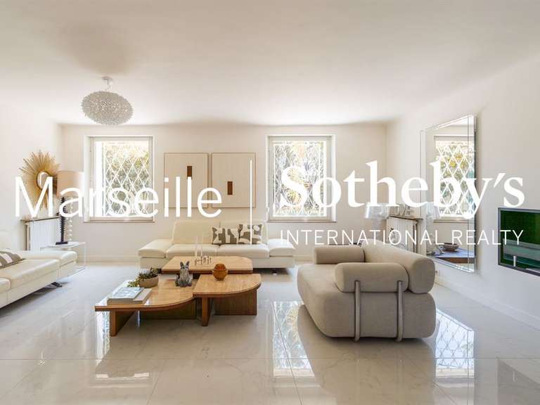 Maison Marseille 8e - 4 chambres - 315m²