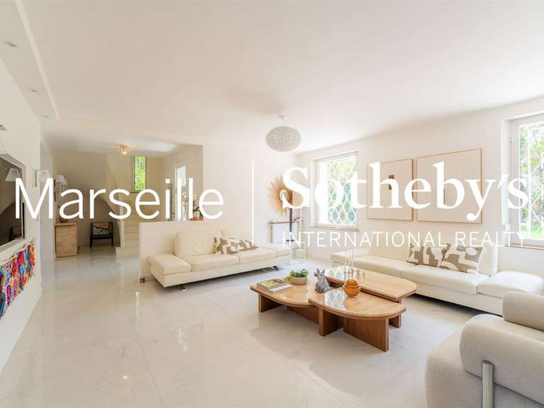 Maison Marseille 8e - 4 chambres - 315m²