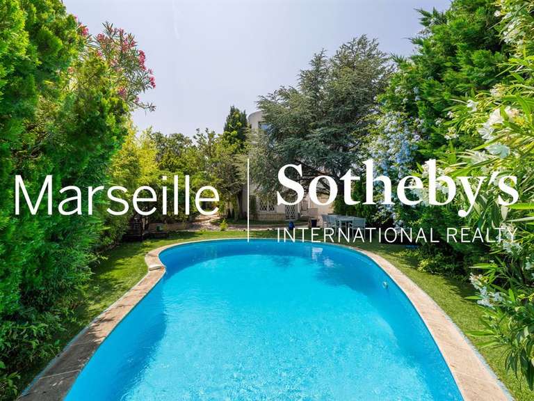 Maison Marseille 8e - 4 chambres - 315m²