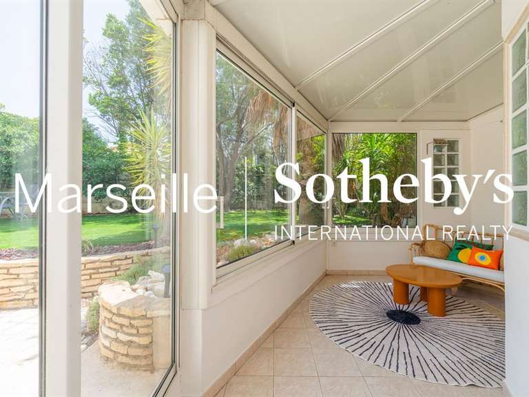 Maison Marseille 8e - 4 chambres - 315m²