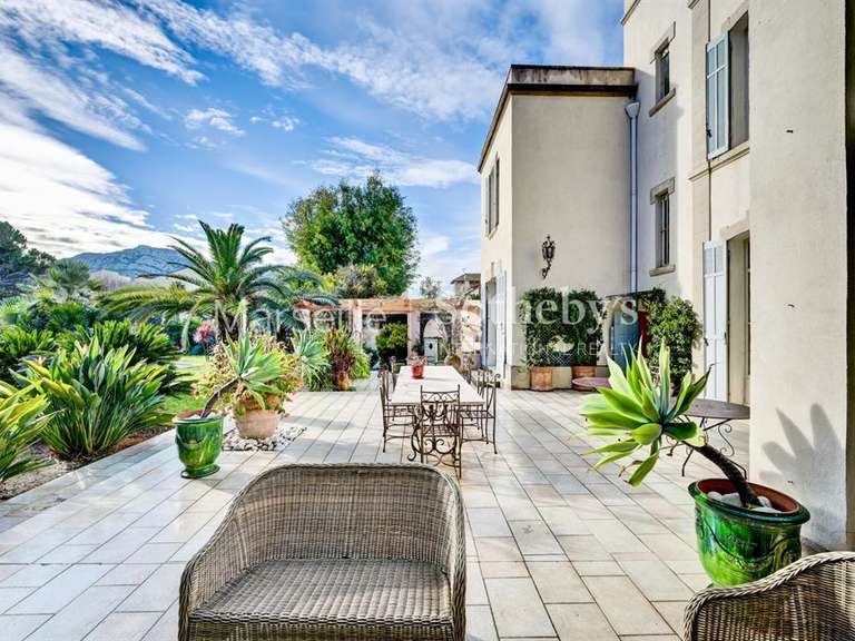 House Marseille 8e - 6 bedrooms - 377m²