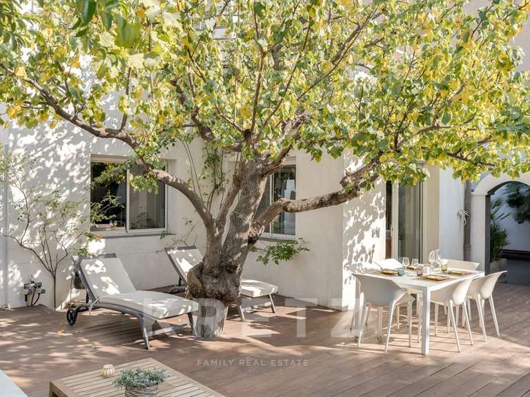 Maison Marseille 8e - 5 chambres - 190m²