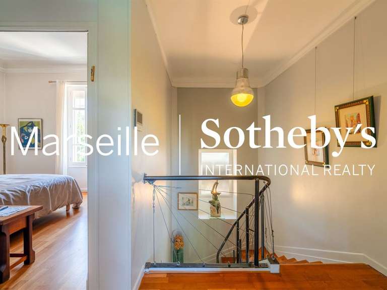 House Marseille 8e - 4 bedrooms - 293m²
