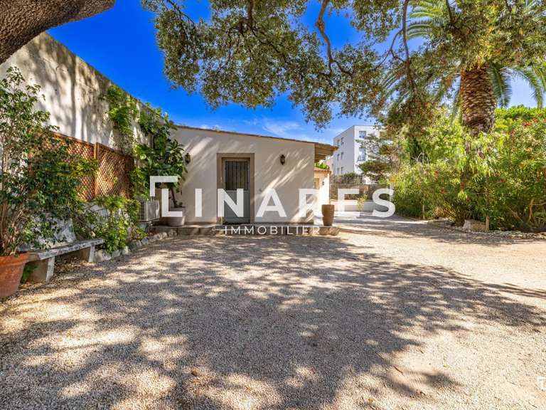 House Marseille 8e - 6 bedrooms - 360m²