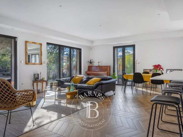 House Marseille 8e - 9 bedrooms - 1306m²