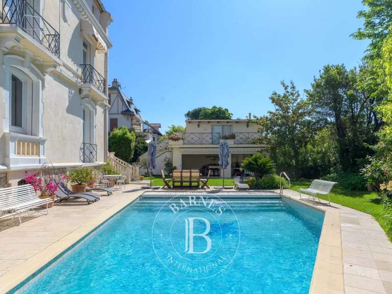 House Marseille 8e - 6 bedrooms - 600m²