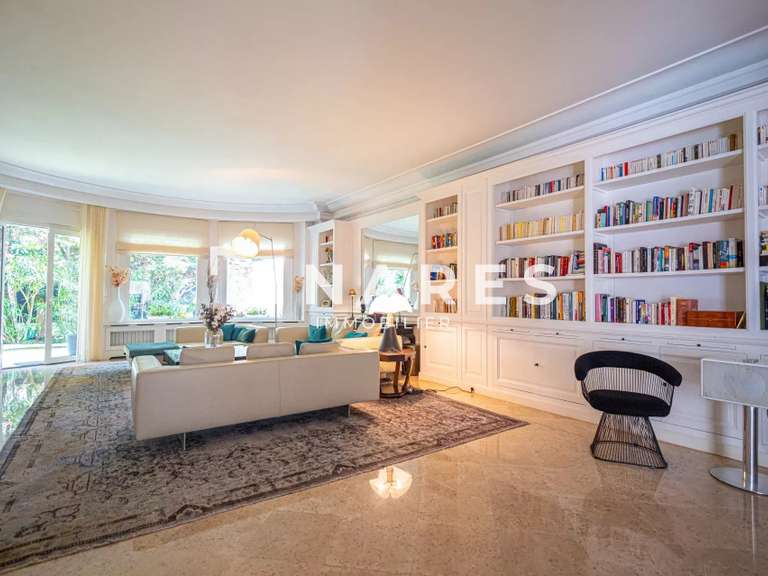 Maison Marseille 8e - 4 chambres - 306m²