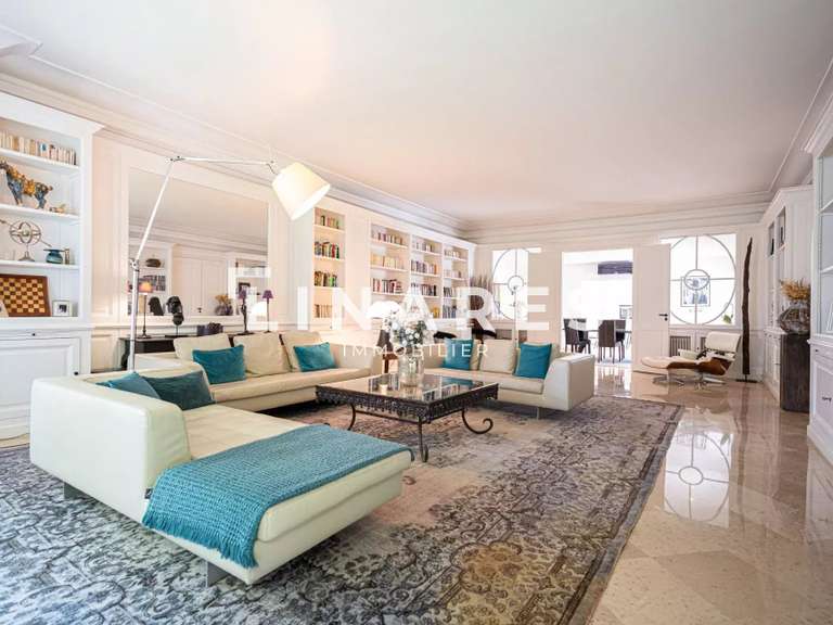 Maison Marseille 8e - 4 chambres - 306m²